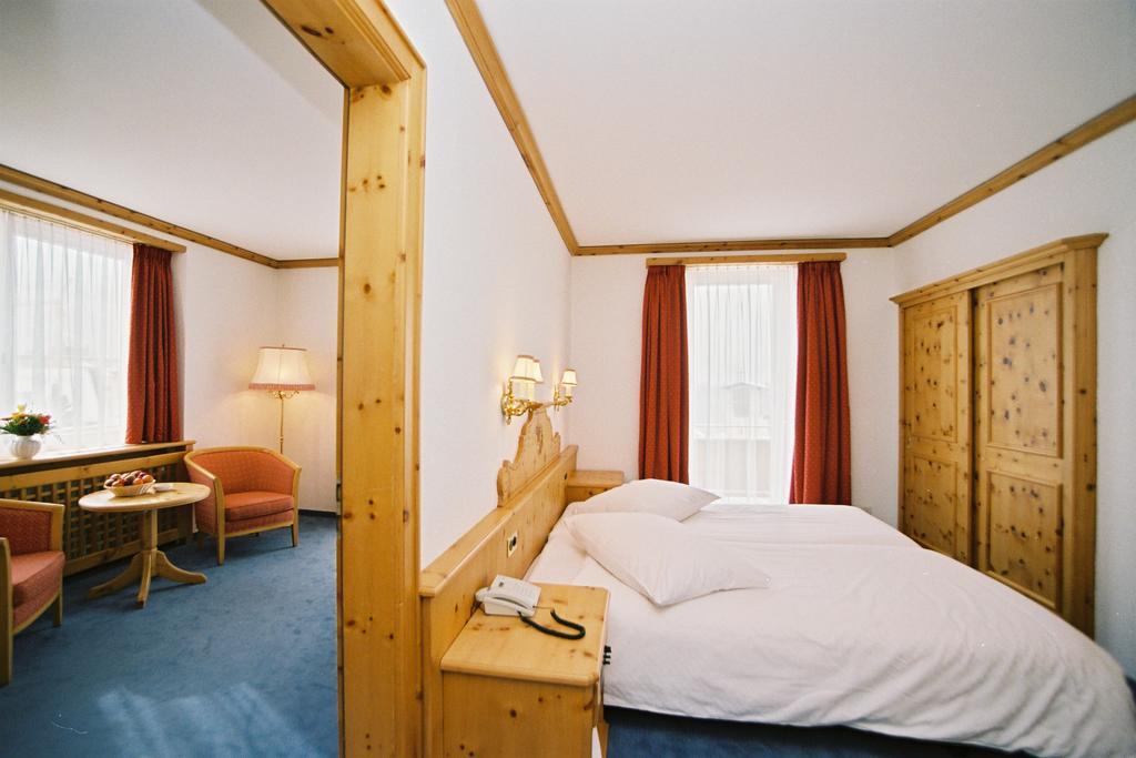 Hotel Schweizerhof פונטרסינה חדר תמונה